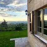 La Casa Nel Bosco Alojamento de Acomodação e Pequeno-almoço Ripatransone