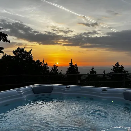 La Casa Nel Bosco 리파트란소네