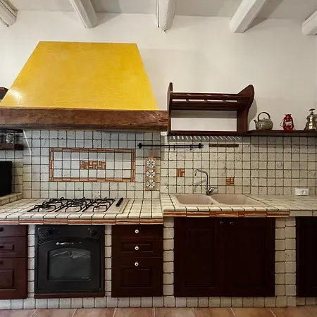 La Casa Nel Bosco Alojamento de Acomodação e Pequeno-almoço 4*