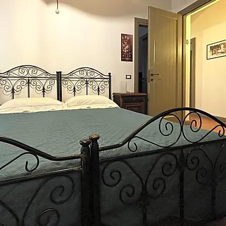 فندق مبيت وإفطار La Casa Nel Bosco 4*